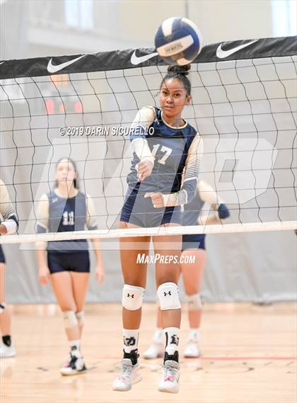 Thumbnail 2 in Desert Vista vs. Santa Margarita (NIKE Tournament of Champions) photogallery.