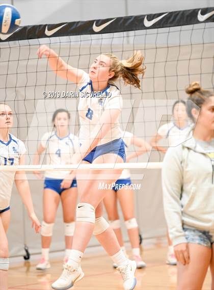 Thumbnail 2 in Desert Vista vs. Santa Margarita (NIKE Tournament of Champions) photogallery.