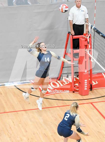 Thumbnail 1 in Desert Vista vs. Santa Margarita (NIKE Tournament of Champions) photogallery.