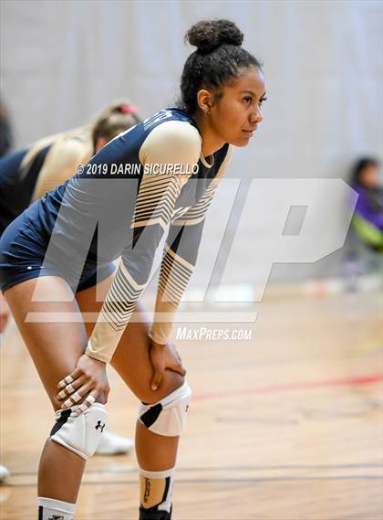 Thumbnail 3 in Desert Vista vs. Santa Margarita (NIKE Tournament of Champions) photogallery.