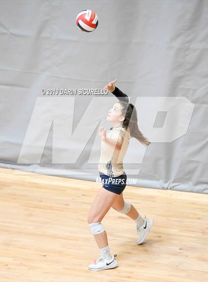 Thumbnail 1 in Desert Vista vs. Santa Margarita (NIKE Tournament of Champions) photogallery.