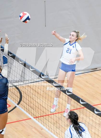 Thumbnail 3 in Desert Vista vs. Santa Margarita (NIKE Tournament of Champions) photogallery.
