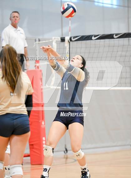 Thumbnail 1 in Desert Vista vs. Santa Margarita (NIKE Tournament of Champions) photogallery.