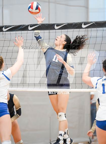 Thumbnail 3 in Desert Vista vs. Santa Margarita (NIKE Tournament of Champions) photogallery.