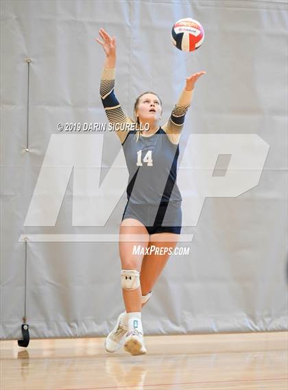 Thumbnail 2 in Desert Vista vs. Santa Margarita (NIKE Tournament of Champions) photogallery.