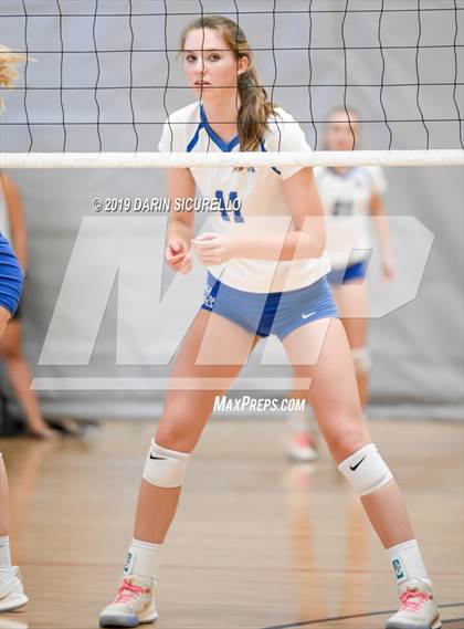 Thumbnail 1 in Desert Vista vs. Santa Margarita (NIKE Tournament of Champions) photogallery.