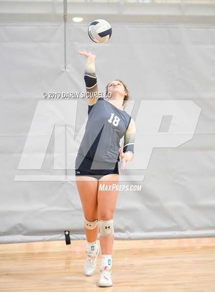 Thumbnail 3 in Desert Vista vs. Santa Margarita (NIKE Tournament of Champions) photogallery.