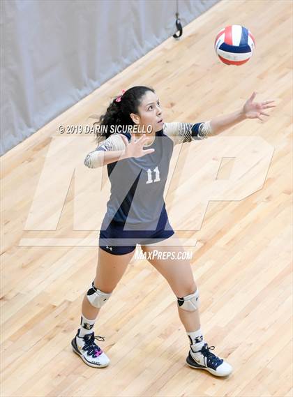Thumbnail 1 in Desert Vista vs. Santa Margarita (NIKE Tournament of Champions) photogallery.