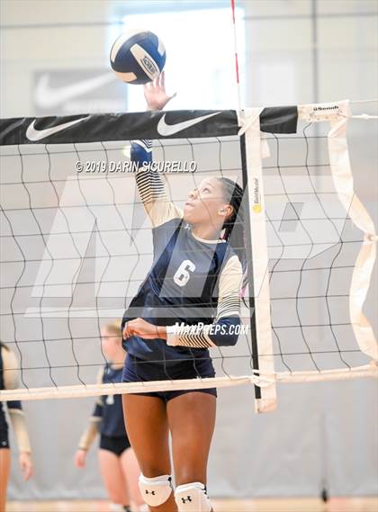 Thumbnail 1 in Desert Vista vs. Santa Margarita (NIKE Tournament of Champions) photogallery.