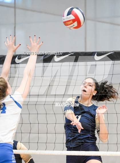 Thumbnail 1 in Desert Vista vs. Santa Margarita (NIKE Tournament of Champions) photogallery.