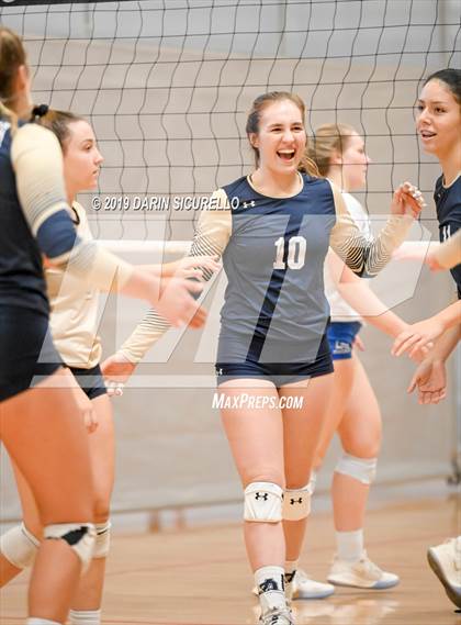 Thumbnail 1 in Desert Vista vs. Santa Margarita (NIKE Tournament of Champions) photogallery.