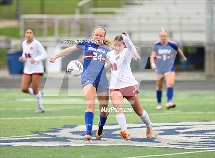 Thumbnail 3 in Canfield vs. Bay (OHSAA D2 Regional Final) photogallery.