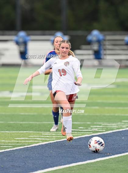 Thumbnail 3 in Canfield vs. Bay (OHSAA D2 Regional Final) photogallery.