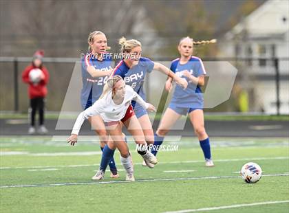 Thumbnail 2 in Canfield vs. Bay (OHSAA D2 Regional Final) photogallery.
