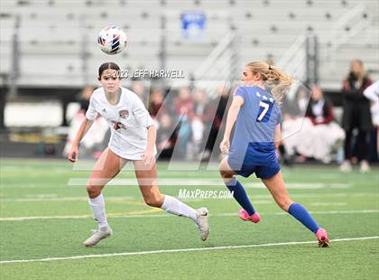 Thumbnail 2 in Canfield vs. Bay (OHSAA D2 Regional Final) photogallery.