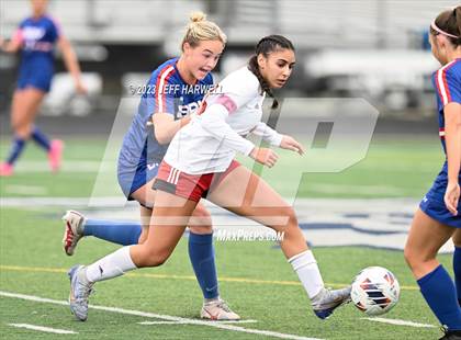 Thumbnail 3 in Canfield vs. Bay (OHSAA D2 Regional Final) photogallery.