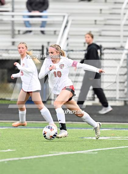 Thumbnail 3 in Canfield vs. Bay (OHSAA D2 Regional Final) photogallery.