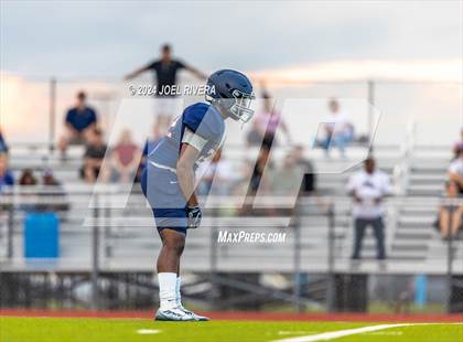 Thumbnail 3 in Foster @ Seven Lakes photogallery.