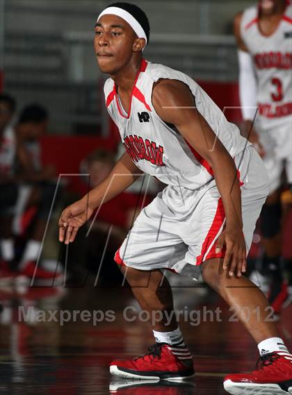 Thumbnail 2 in Wilson vs. Scotlandville (Thanksgiving Hoopfest) photogallery.