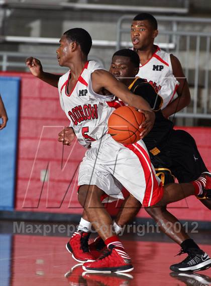 Thumbnail 2 in Wilson vs. Scotlandville (Thanksgiving Hoopfest) photogallery.