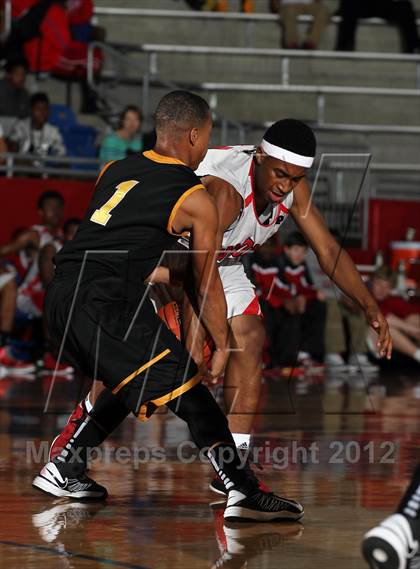 Thumbnail 2 in Wilson vs. Scotlandville (Thanksgiving Hoopfest) photogallery.