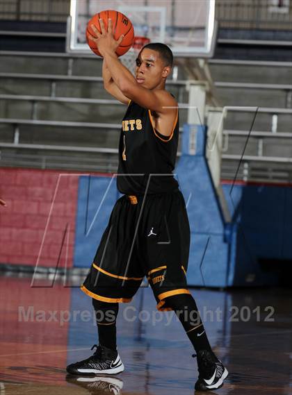 Thumbnail 3 in Wilson vs. Scotlandville (Thanksgiving Hoopfest) photogallery.
