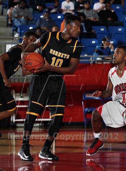 Thumbnail 3 in Wilson vs. Scotlandville (Thanksgiving Hoopfest) photogallery.