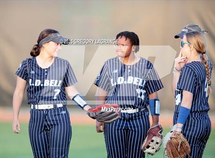 Thumbnail 3 in Bell vs Keller Central photogallery.