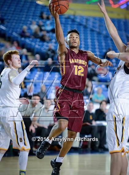 Thumbnail 3 in Lakeside vs. Bellevue (WIAA 3A Playoff) photogallery.
