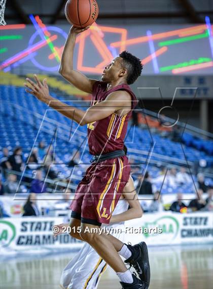 Thumbnail 3 in Lakeside vs. Bellevue (WIAA 3A Playoff) photogallery.