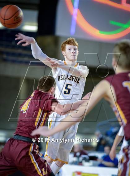 Thumbnail 3 in Lakeside vs. Bellevue (WIAA 3A Playoff) photogallery.
