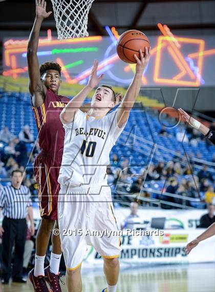 Thumbnail 2 in Lakeside vs. Bellevue (WIAA 3A Playoff) photogallery.