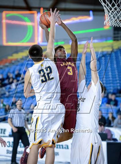 Thumbnail 2 in Lakeside vs. Bellevue (WIAA 3A Playoff) photogallery.