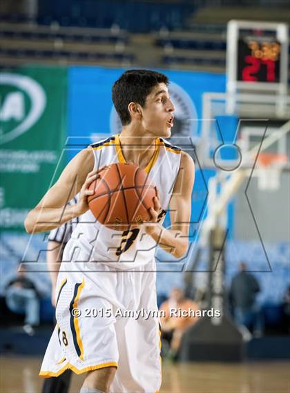 Thumbnail 3 in Lakeside vs. Bellevue (WIAA 3A Playoff) photogallery.