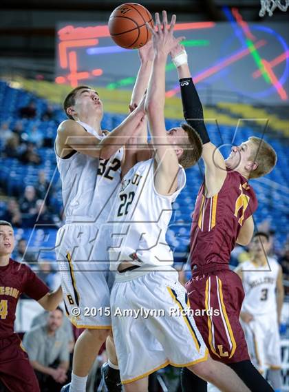 Thumbnail 3 in Lakeside vs. Bellevue (WIAA 3A Playoff) photogallery.