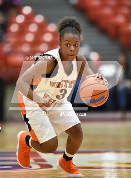 Thumbnail 3 in Whitney Young vs. Homewood-Flossmoor (Chicago Elite Classic) photogallery.