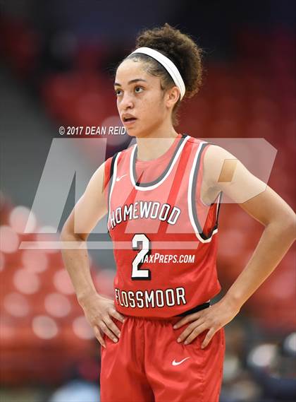 Thumbnail 2 in Whitney Young vs. Homewood-Flossmoor (Chicago Elite Classic) photogallery.