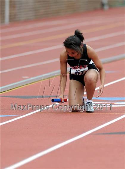 Thumbnail 3 in 117th Penn Relays (Girls 4x100 Large Schools heats 1-11) photogallery.
