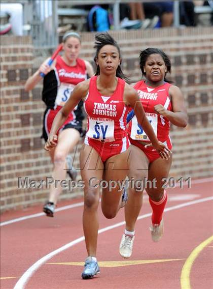 Thumbnail 2 in 117th Penn Relays (Girls 4x100 Large Schools heats 1-11) photogallery.