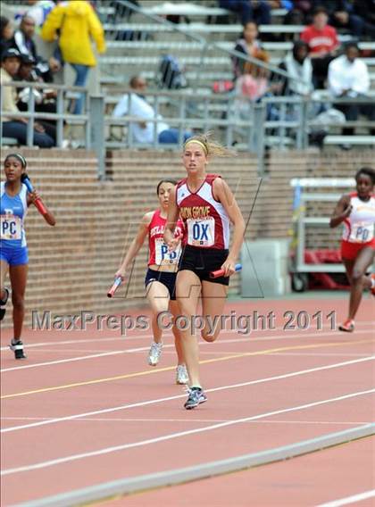 Thumbnail 2 in 117th Penn Relays (Girls 4x100 Large Schools heats 1-11) photogallery.