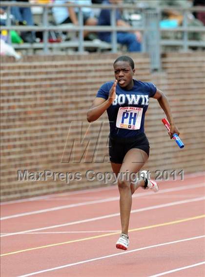 Thumbnail 3 in 117th Penn Relays (Girls 4x100 Large Schools heats 1-11) photogallery.