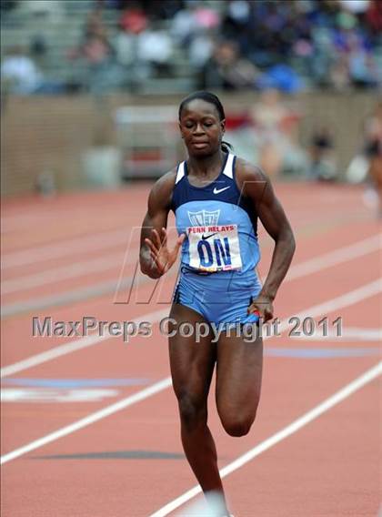 Thumbnail 1 in 117th Penn Relays (Girls 4x100 Large Schools heats 1-11) photogallery.