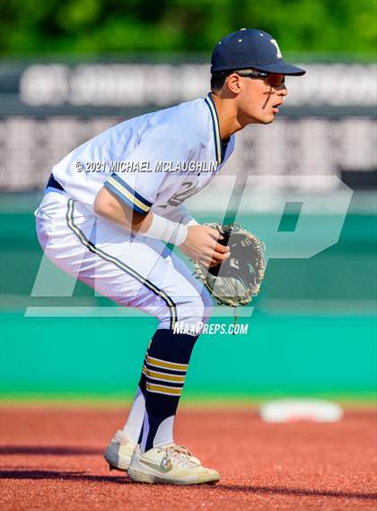 Thumbnail 1 in Xaverian vs. Monsignor McClancy (CHSAA BQ Final Game 2) photogallery.