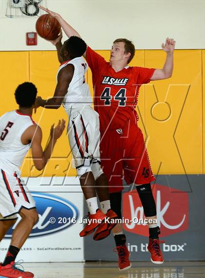 Thumbnail 1 in La Salle vs. Viewpoint (CIF SS D3A Final) photogallery.