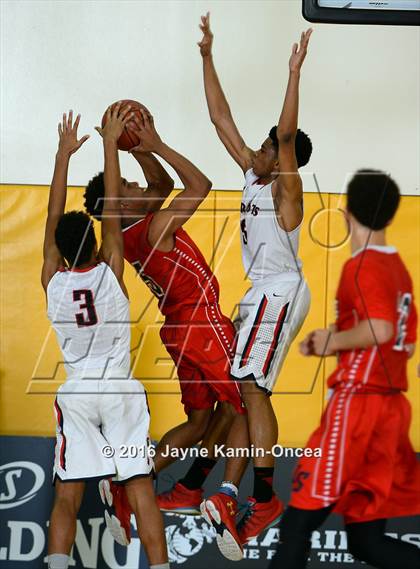 Thumbnail 3 in La Salle vs. Viewpoint (CIF SS D3A Final) photogallery.