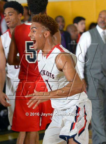 Thumbnail 3 in La Salle vs. Viewpoint (CIF SS D3A Final) photogallery.