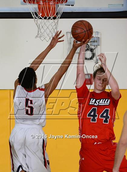 Thumbnail 3 in La Salle vs. Viewpoint (CIF SS D3A Final) photogallery.