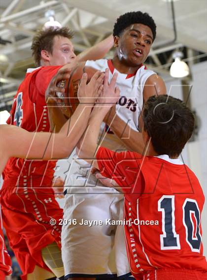 Thumbnail 3 in La Salle vs. Viewpoint (CIF SS D3A Final) photogallery.