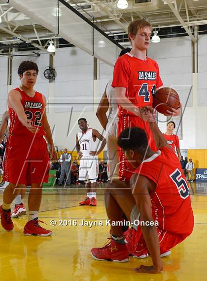 Thumbnail 2 in La Salle vs. Viewpoint (CIF SS D3A Final) photogallery.