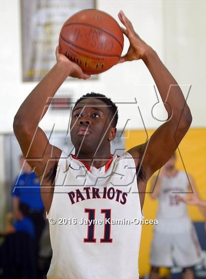 Thumbnail 2 in La Salle vs. Viewpoint (CIF SS D3A Final) photogallery.
